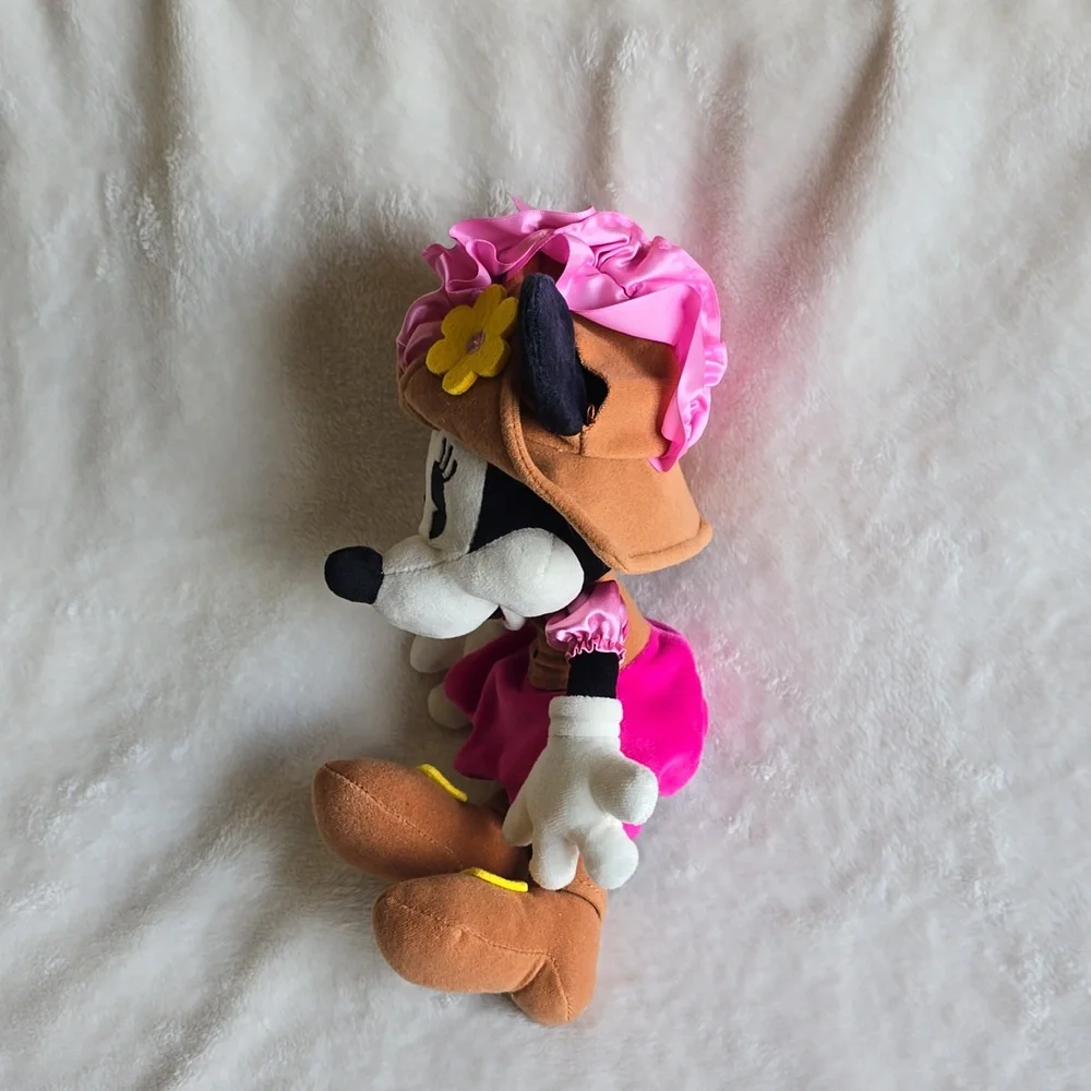 Disney Parks Authentic Pirate Minnie Mouse   Rare‎ Park Plush